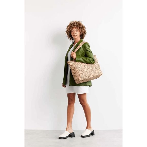 NWT BEIS x Elsa Hosk Quilted Tote Diaper Bag in Wild Child Animal Print - Picture 5 of 13